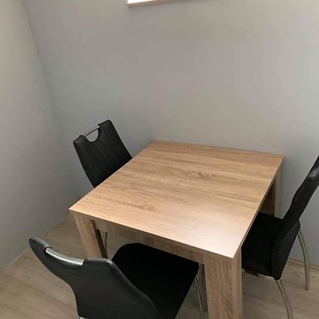 Beregi Apartman Tiszaújváros Buitenkant foto
