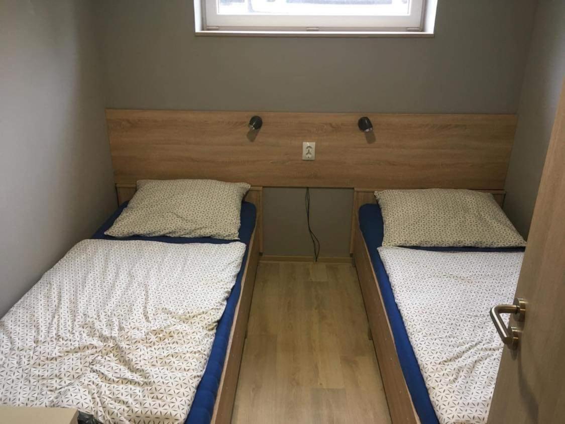Beregi Apartman Tiszaújváros Buitenkant foto