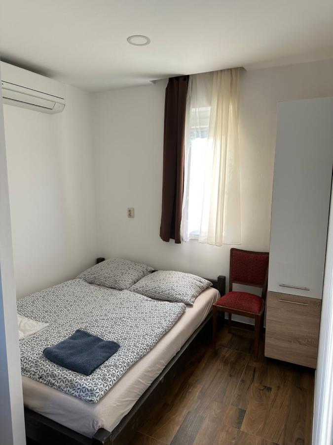 Beregi Apartman Tiszaújváros Buitenkant foto