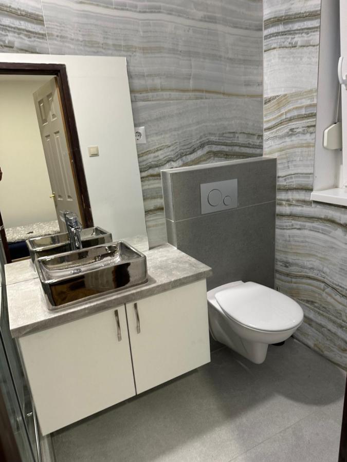 Beregi Apartman Tiszaújváros Buitenkant foto