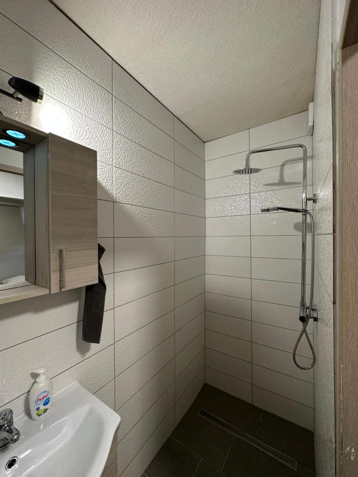 Beregi Apartman Tiszaújváros Buitenkant foto
